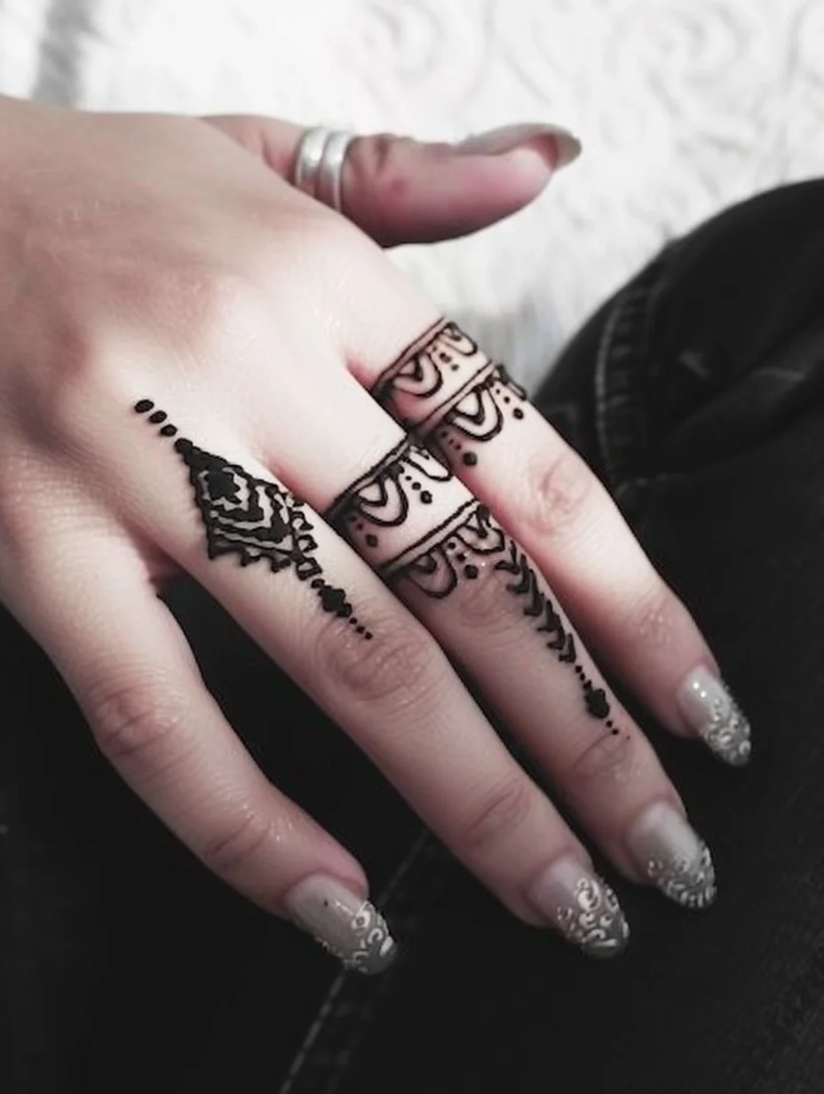 Henna Ring Design